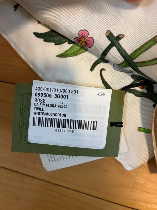 NWT Gucci Scarf Flora Print White/Multicolor Silk Scarf, In Original Box and Bag - Picture 5 of 9